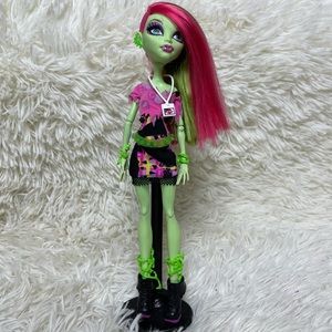 Monster High Doll Venus Mcflytrap Music Festival
